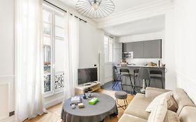 Appartement 80M2 Derriere Avenue Montaigne 8Eme